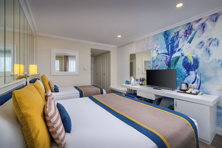 Room 9 of 148