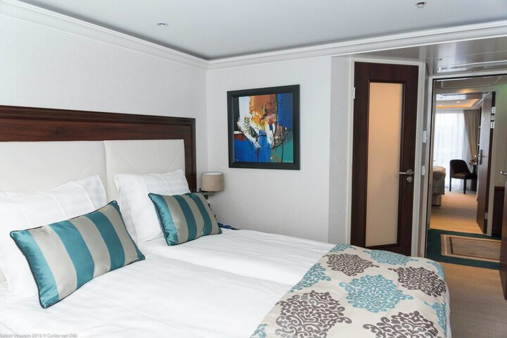 Room 8 of 54