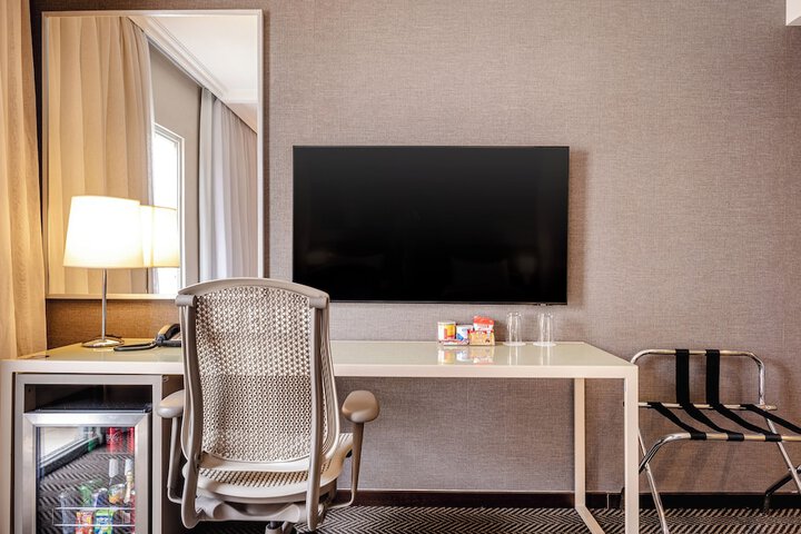 Room 36 of 240