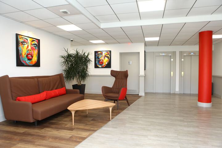 Guest Lobby
