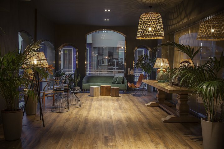 Guest Lobby