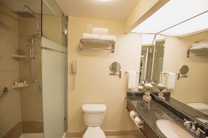 Clean Restrooms