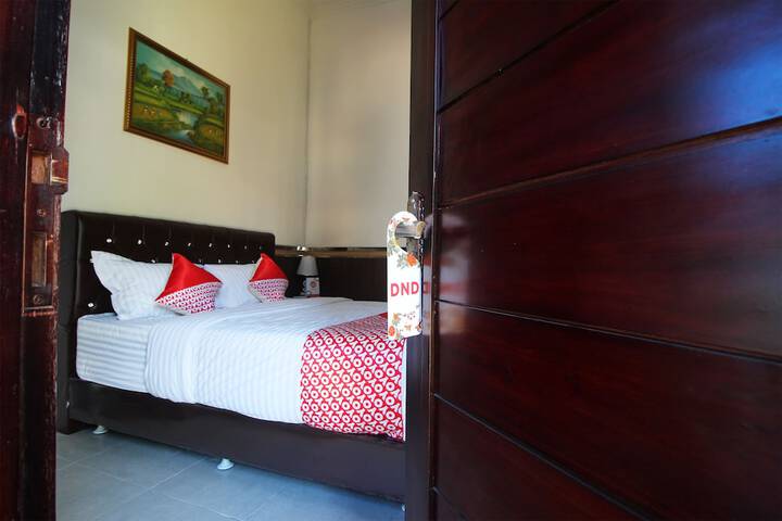 Room 5 of 18