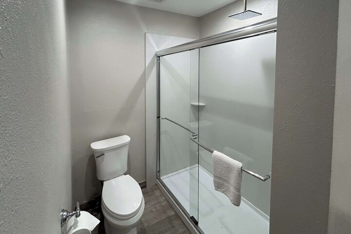 Room 16 of 21