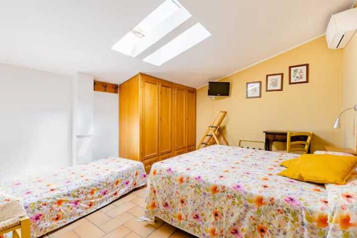 Room 10 of 68