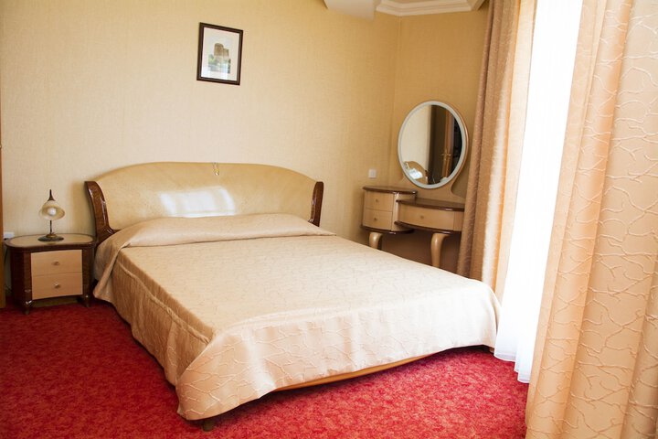 Room 2 of 45