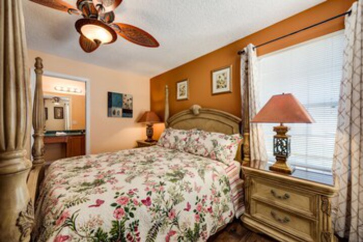 Room 118 of 272