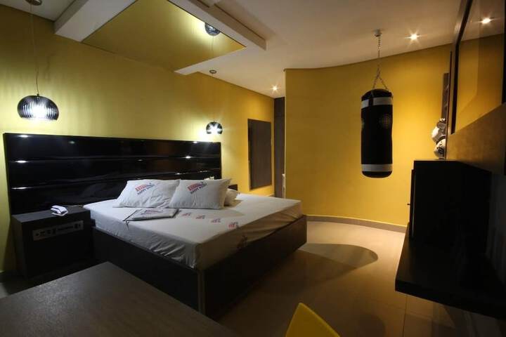 Room 16 of 61