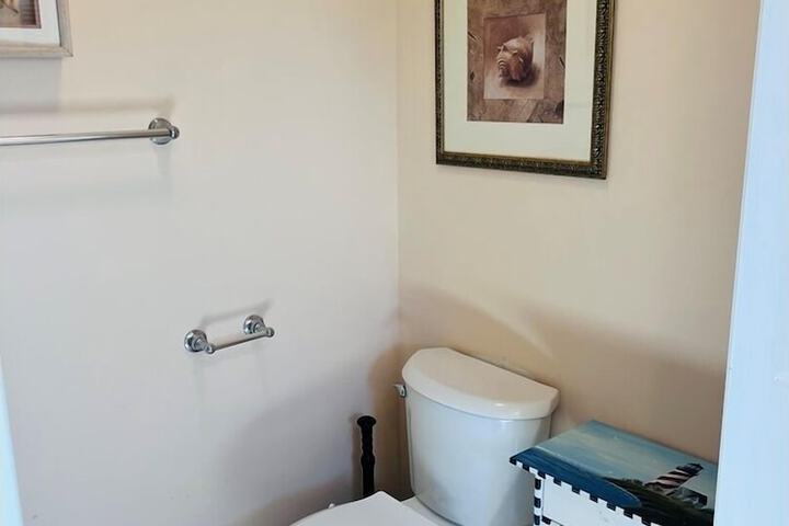 Room 34 of 74