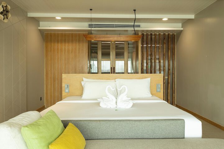 Room 34 of 97