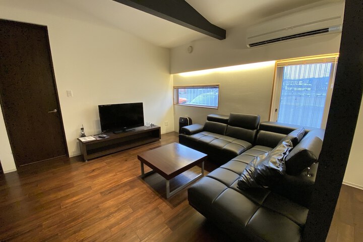 Room 8 of 110