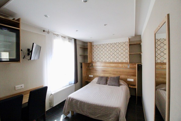 Room 48 of 71