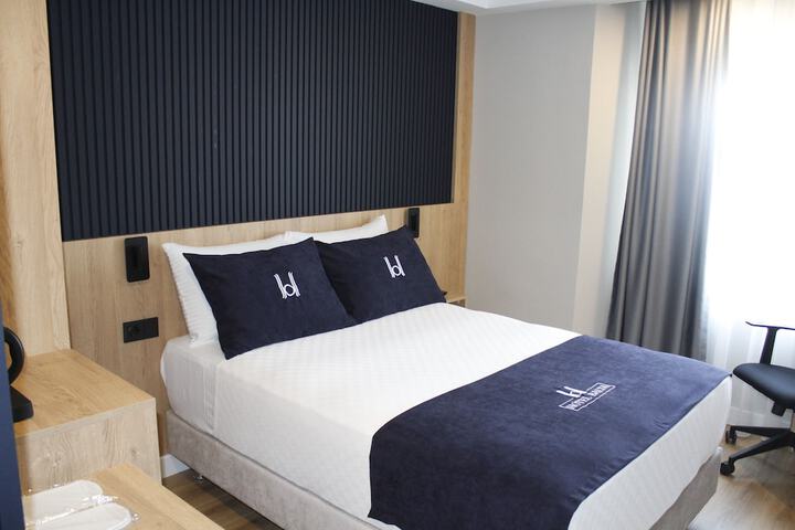 Room 21 of 40