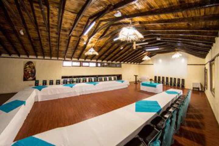 Ballroom/Hall 13 of 83