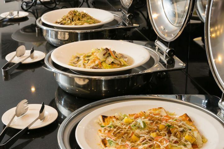 Dining 72 of 77