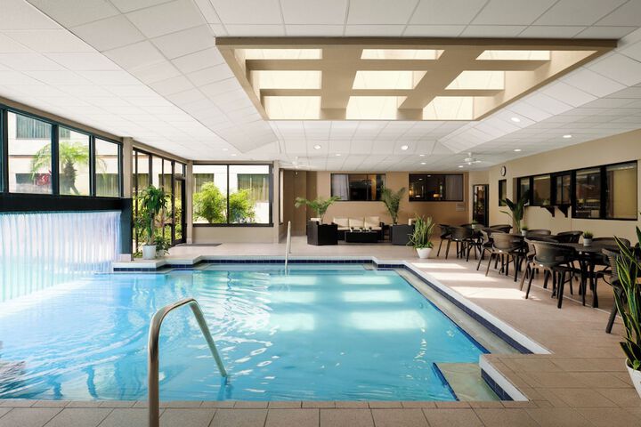 Hotel Pool