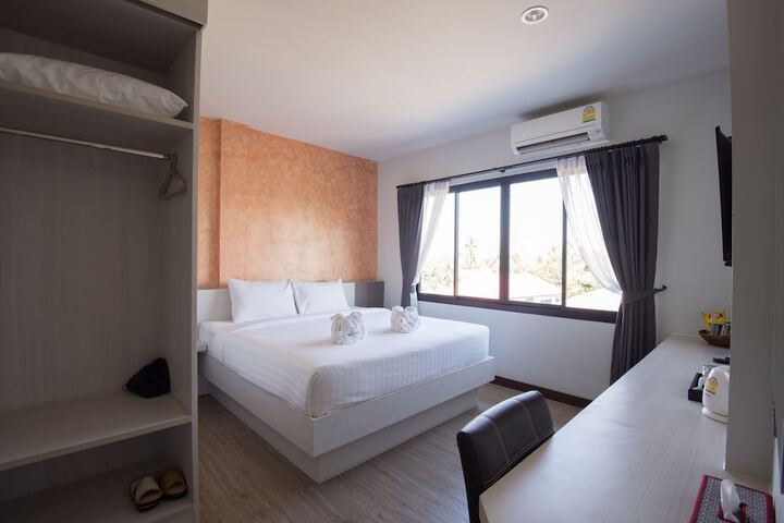 Room 12 of 79