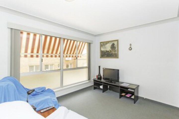 Room 2 of 11