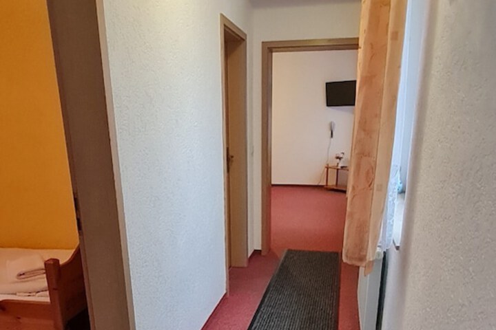 Ballroom/Hall 31 of 33