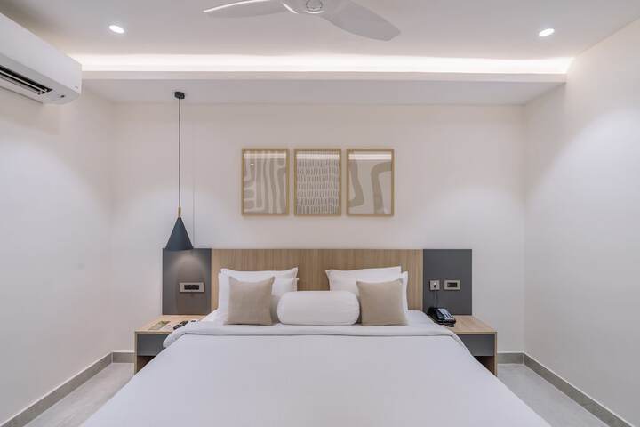 Room 4 of 40