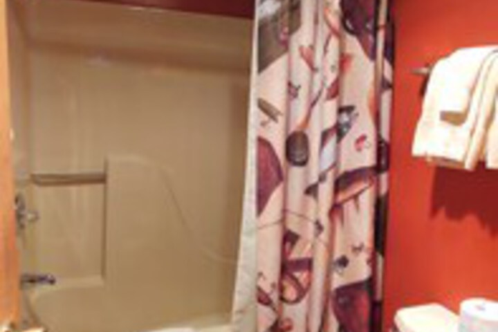 Room 6 of 45