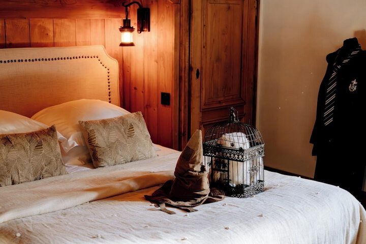 Room 32 of 83