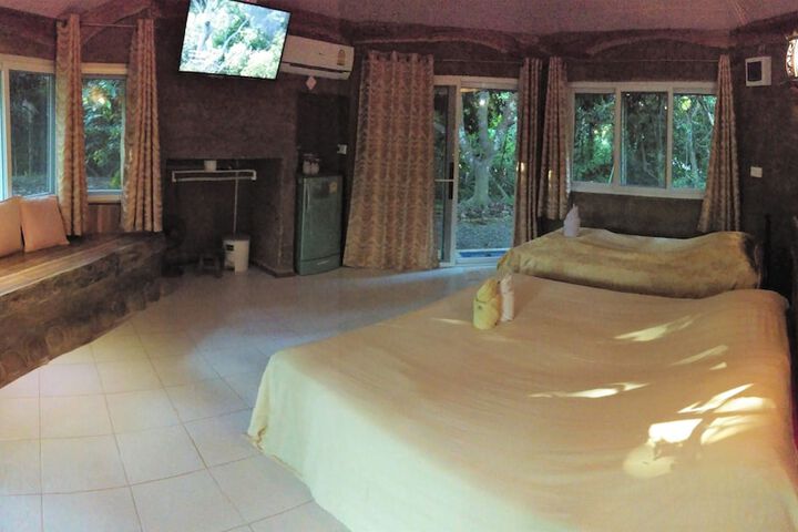 Room 13 of 60
