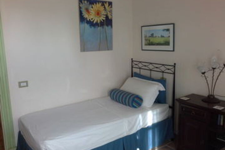 Room 33 of 70