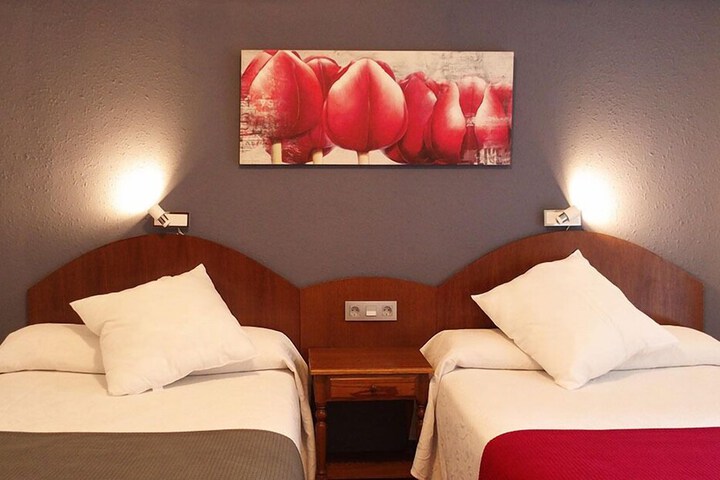 Room 6 of 14