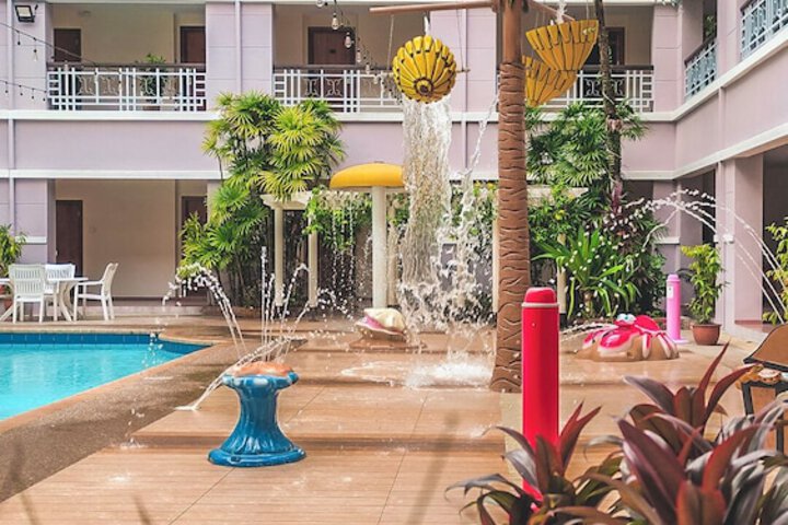 Hotel with Pool