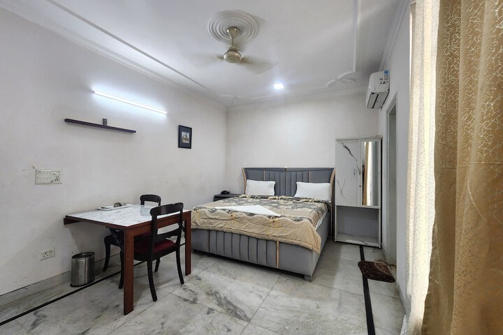 Room 18 of 46