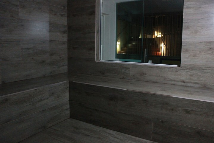 Room 44 of 87