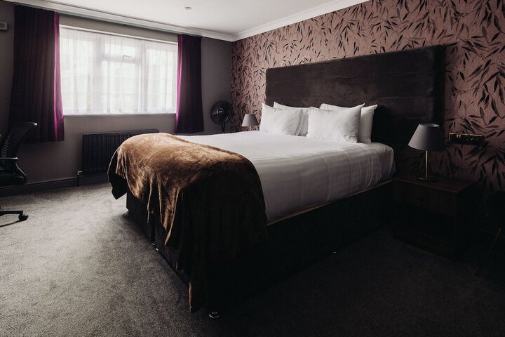 Room 19 of 105