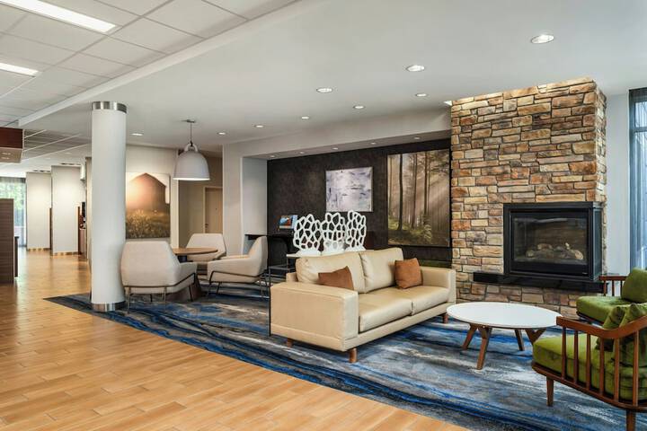 Guest Lobby