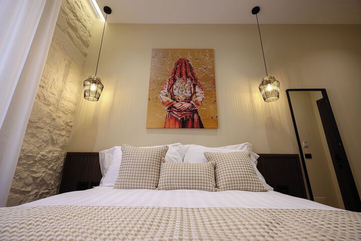 Room 21 of 38