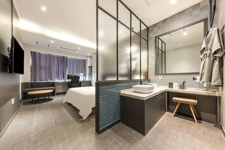guest_rooms