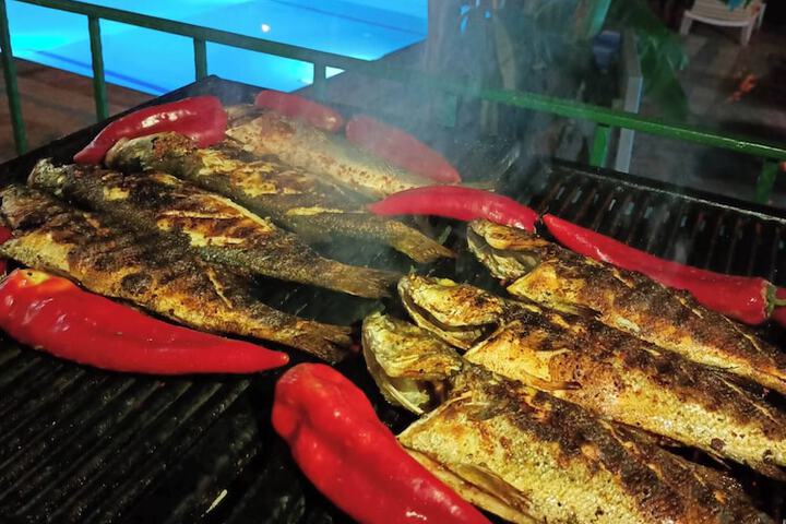 Dining 52 of 169