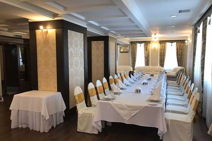 Ballroom/Hall 28 of 28