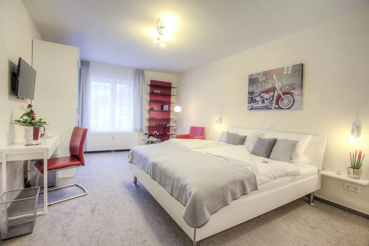 Room 2 of 20