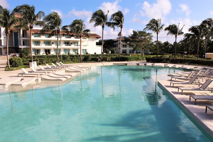 Pools & Facilities