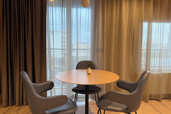 Room 31 of 76