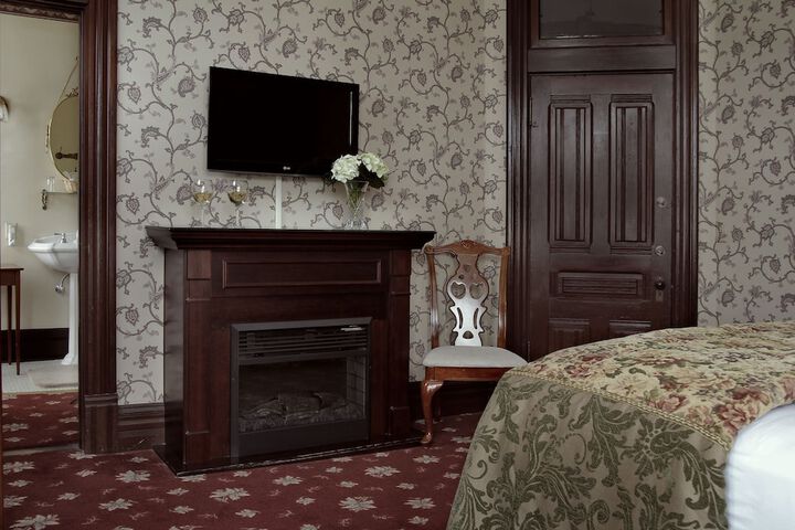Room 36 of 66