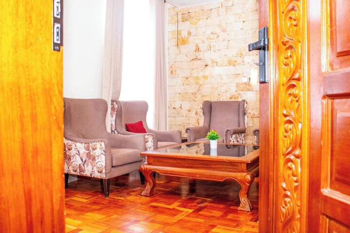 Lounge 64 of 78