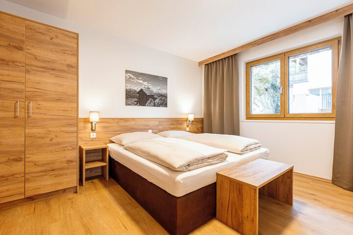 Room 15 of 74