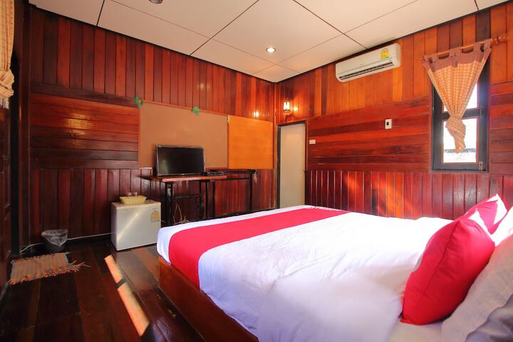 Room 10 of 33