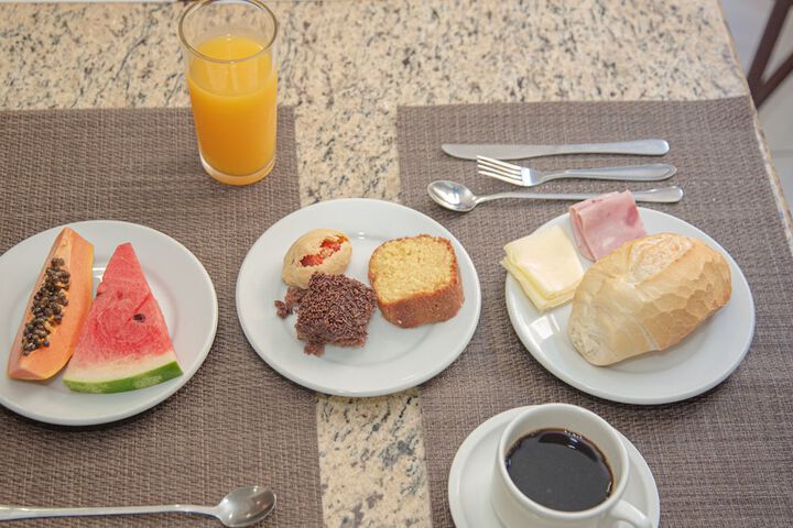 Breakfast/Coffee Service 9 of 36