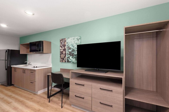 Room 30 of 42