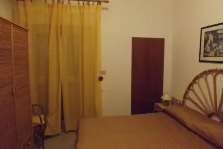 Room 2 of 11