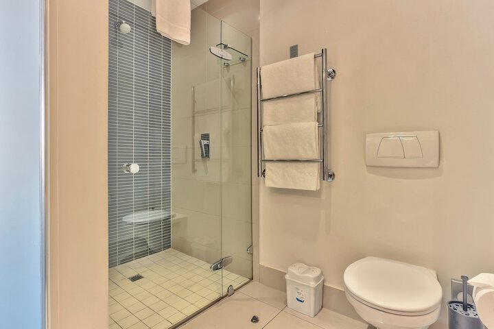 Room 95 of 111