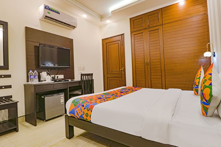 Room 18 of 43